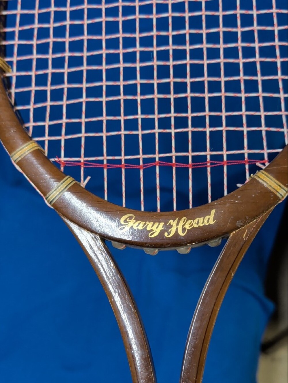 Head Wooden Tennis Racket in Brown with Red Strings - Picture 4 of 9